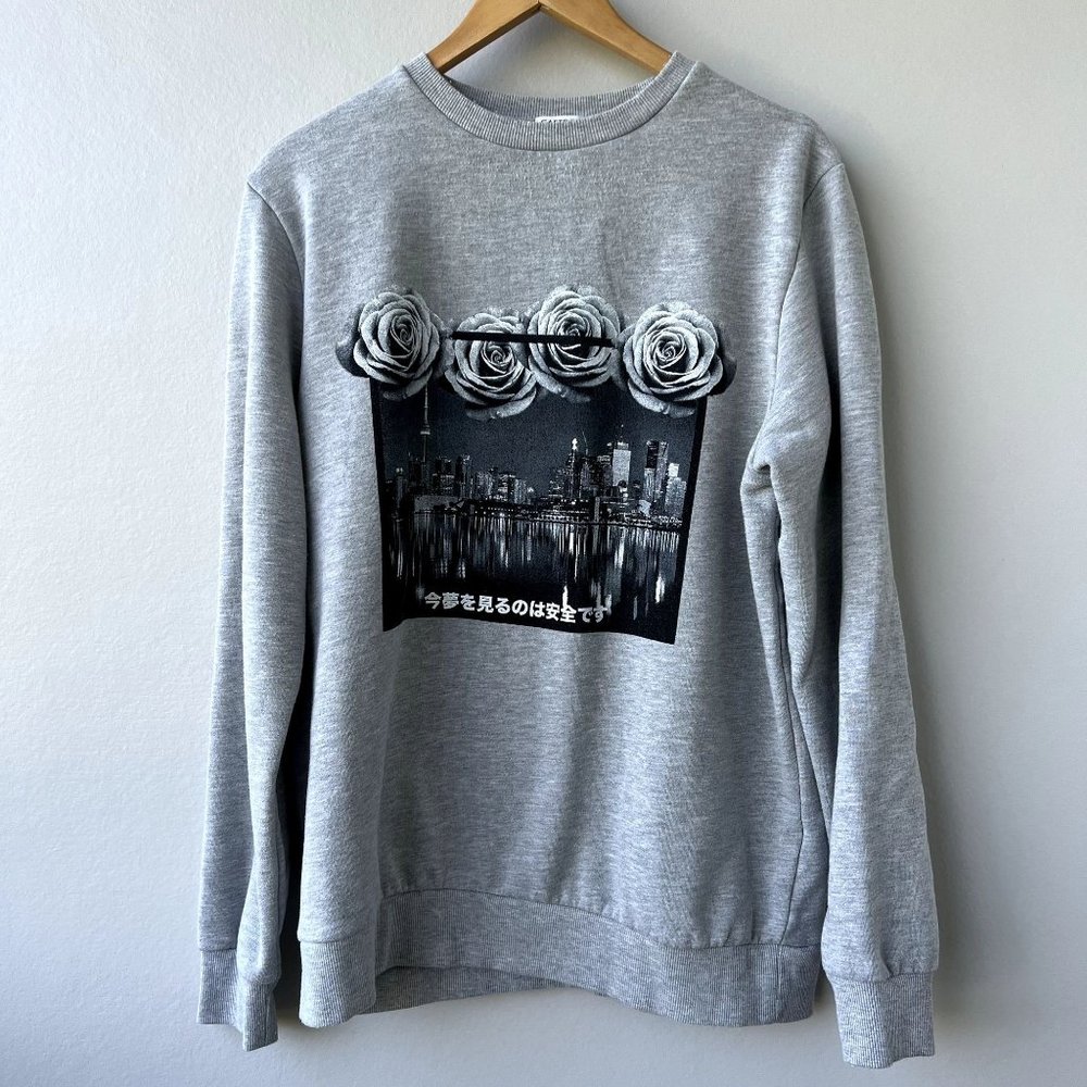 Castro Grey Tokyo City Skyline Screen Print With Roses Sweater Size Men's Large